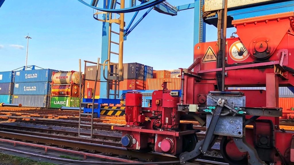 推女郎松果三点尽露视频